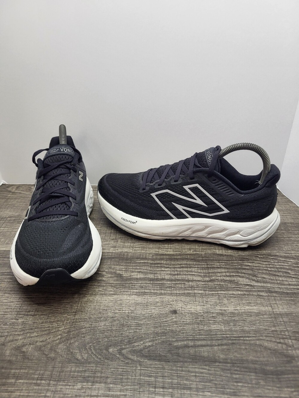 New Balance Vongo V6 Running Walking Shoes Sneakers Women's Size 7.5 Black